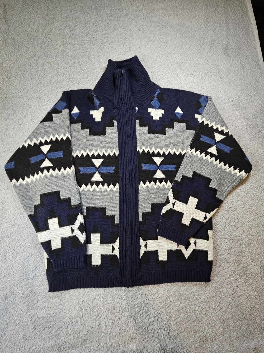 Towncraft Navy, Gray & White Geo Zip-Up Sweater